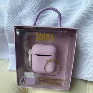 NWT 1st & 2nd Gen AirPods Carrying Case